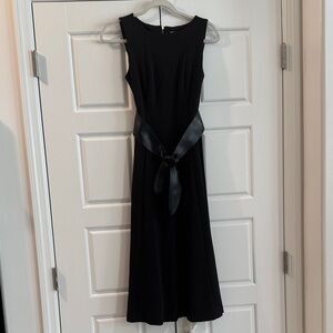 Elegant Black Sleeveless Dress